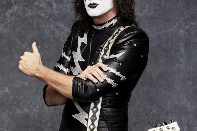 TommyThayer_makeup-683×1024 Kiss Guitarist Tommy Thayer in makeup