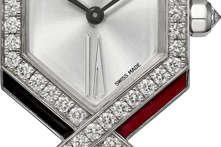 WJLI0010_crop_1802189 Pre-SIHH 2019: Cartier Libre Diagonale watch