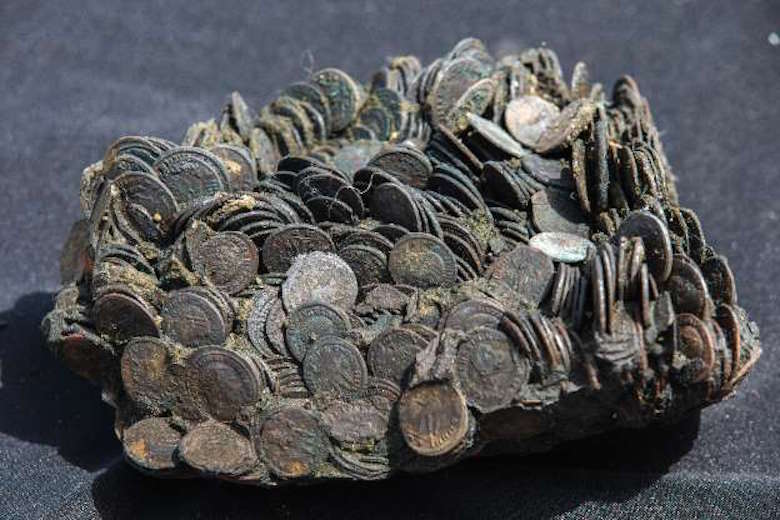 Photo: AFP: Coins from cargo of ancient ship