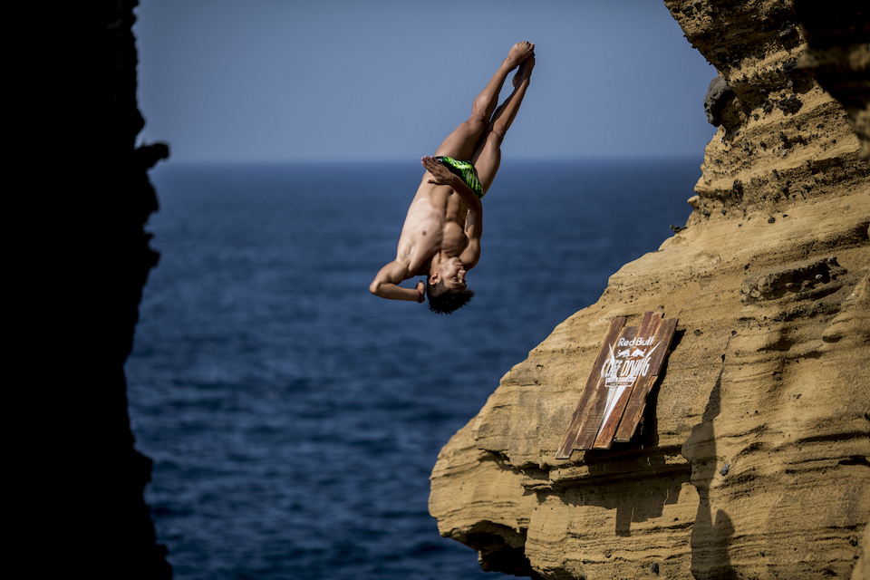 Mido cliff diving