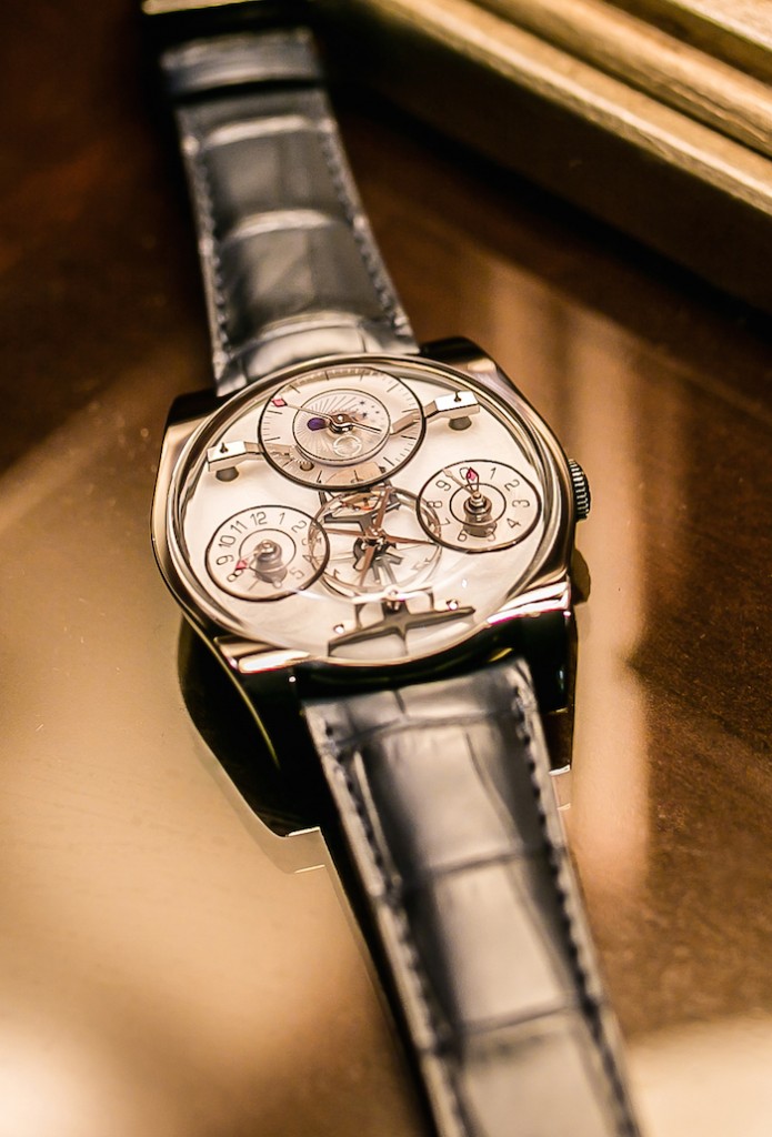 Complication One is offered in 18K gold, in Platinum or in Titanium with black ADLC treatment.