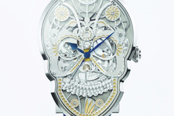 Fiona Kruger_SKULL watch_front view_Photo