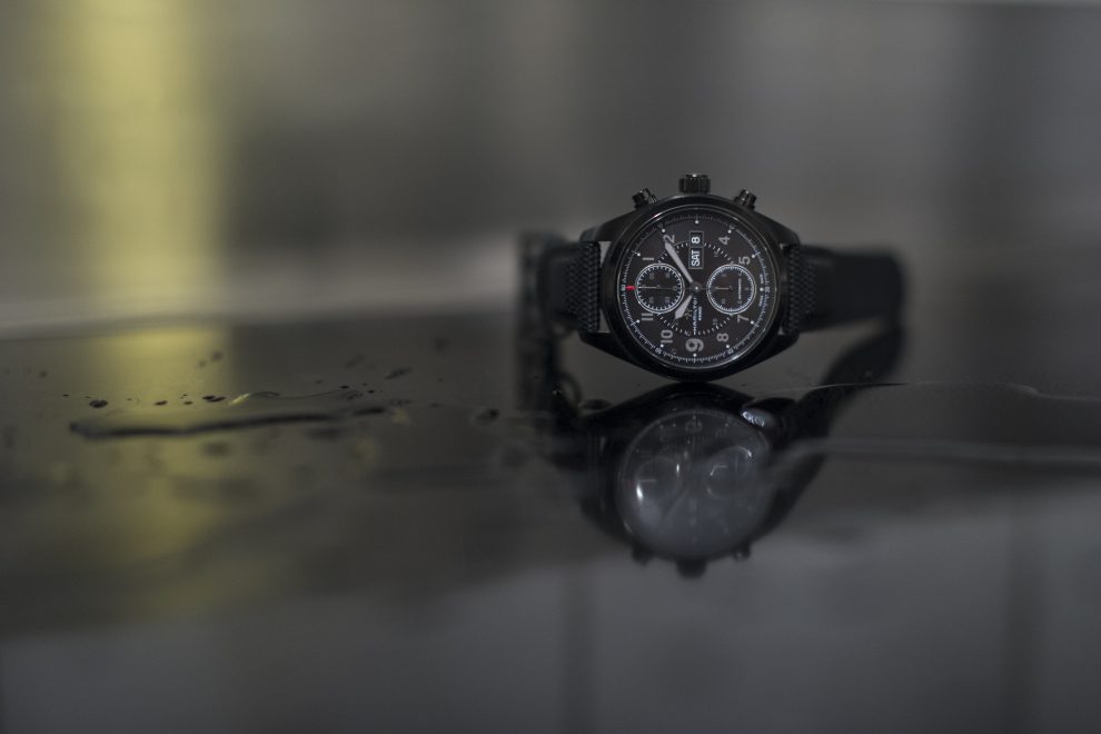 H71626735 Khaki Field Auto Chrono Lifestyle 4