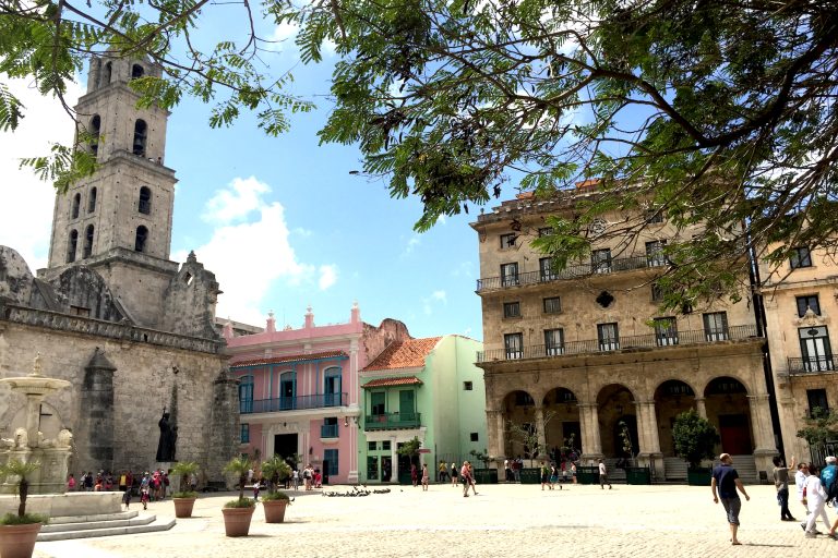 IMG_0691 Each plaza in Old Havana is more beautiful than the previous one. (Photo: R. Naas)