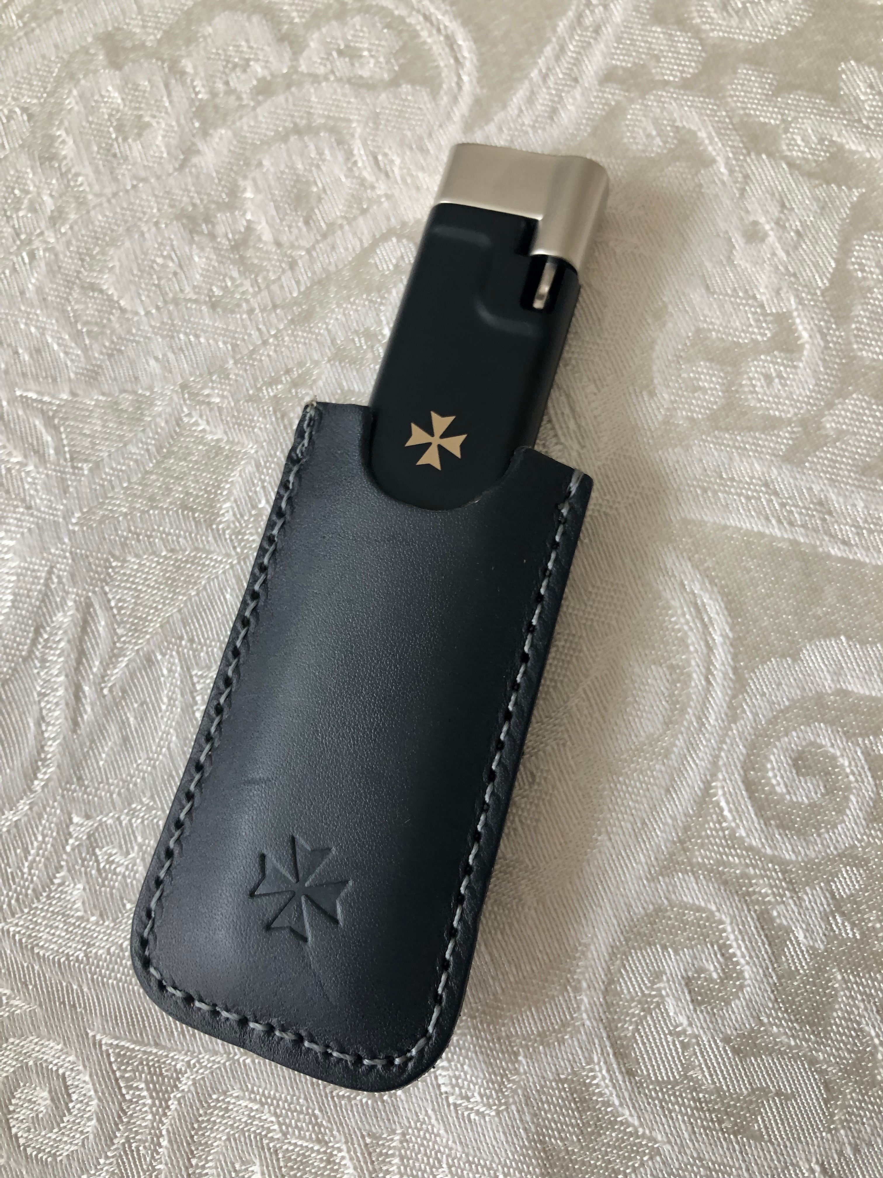 Storage Wars SIHH 2019: Vacheron Constantin 50's-inspired USB stick.