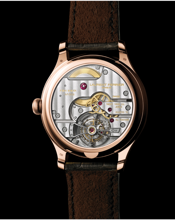 A close-up look at the back of the Classic shows the ingenuity and elegance of the caliber. 