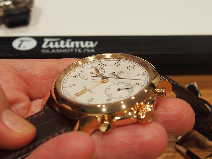 Tutima Tempostopp chronograph with in-house-made caliber is being built in a limited edition of just 90 pieces for the 90th anniversary of the brand. 
