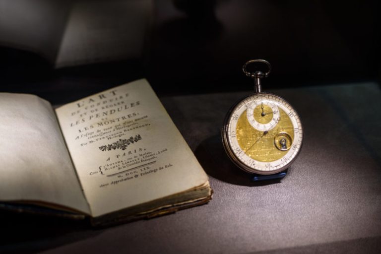 Dubai Watch Week 2017 will carry a theme of Classic and Contemporary.