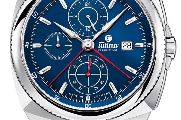 Saxon_One_Chronograph_RoyalBlue_Frontale_6420-05_c1 Tutima Saxon One Chronograph Royal Blue with center minutes hand.