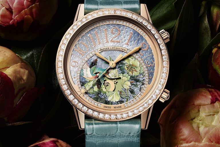 The Jaeger-LeCoultre Rendez-Vous Sonatina watches are powered by automatic calibers and are created by hand.