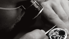 The hand workmanship on the movement parts inside an Audemars Piguet movement is a time-consuming job. 
