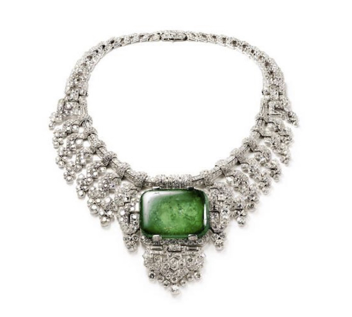 ￼Necklace worn by Countess of Granard. Cartier London, special order, 1932. Platinum, diamonds, emerald. Height at center 8.80 cm. Cartier Collection. Photo: Nick Welsh, Cartier Collection © Cartier