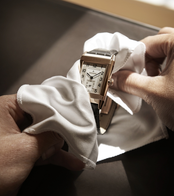 Several Reverso styles are offered in the new Atelier Reverso program