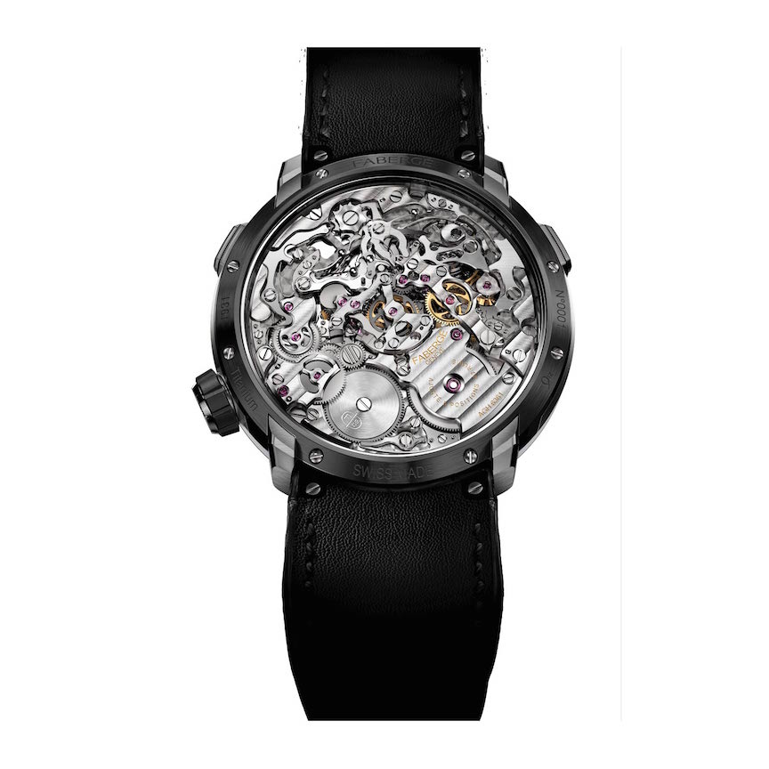 The entire chronograph runs from the center of the watch, with a horizontal clutch system. 