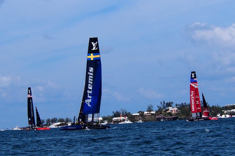 Sailing in Bermuda during the America's Cup world series (photo: R. Naas)