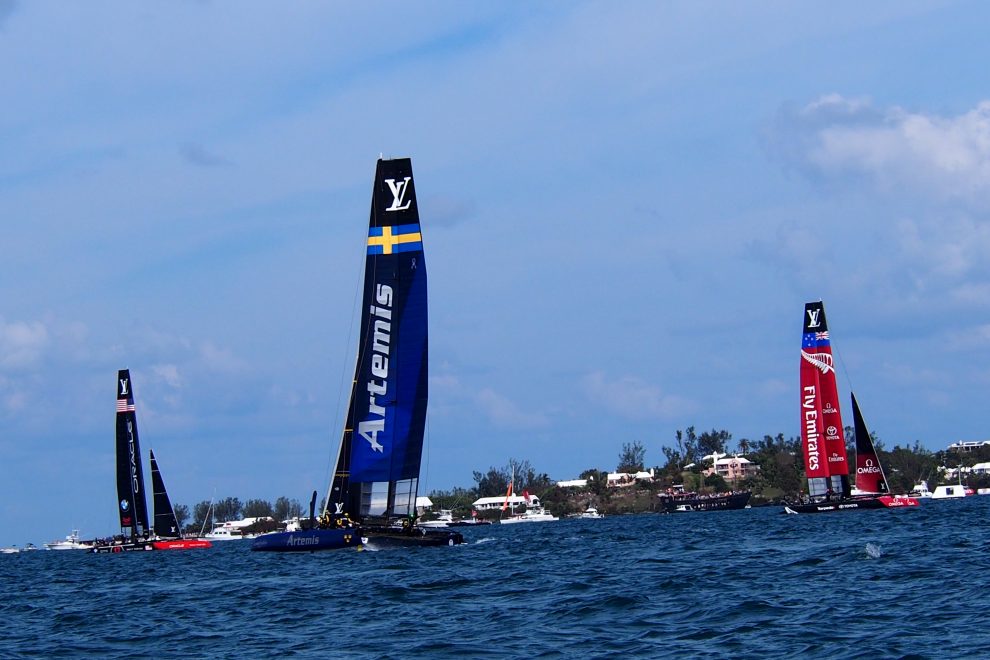 Sailing in Bermuda during the America’s Cup world series (photo: R. Naas) Sailing in Bermuda during the America's Cup world series (photo: R. Naas)