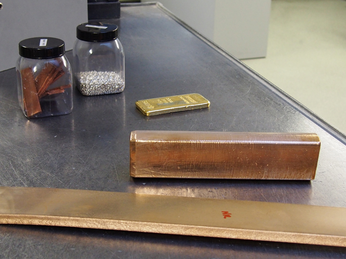 materials used to create colors of gold for Chopard cases.