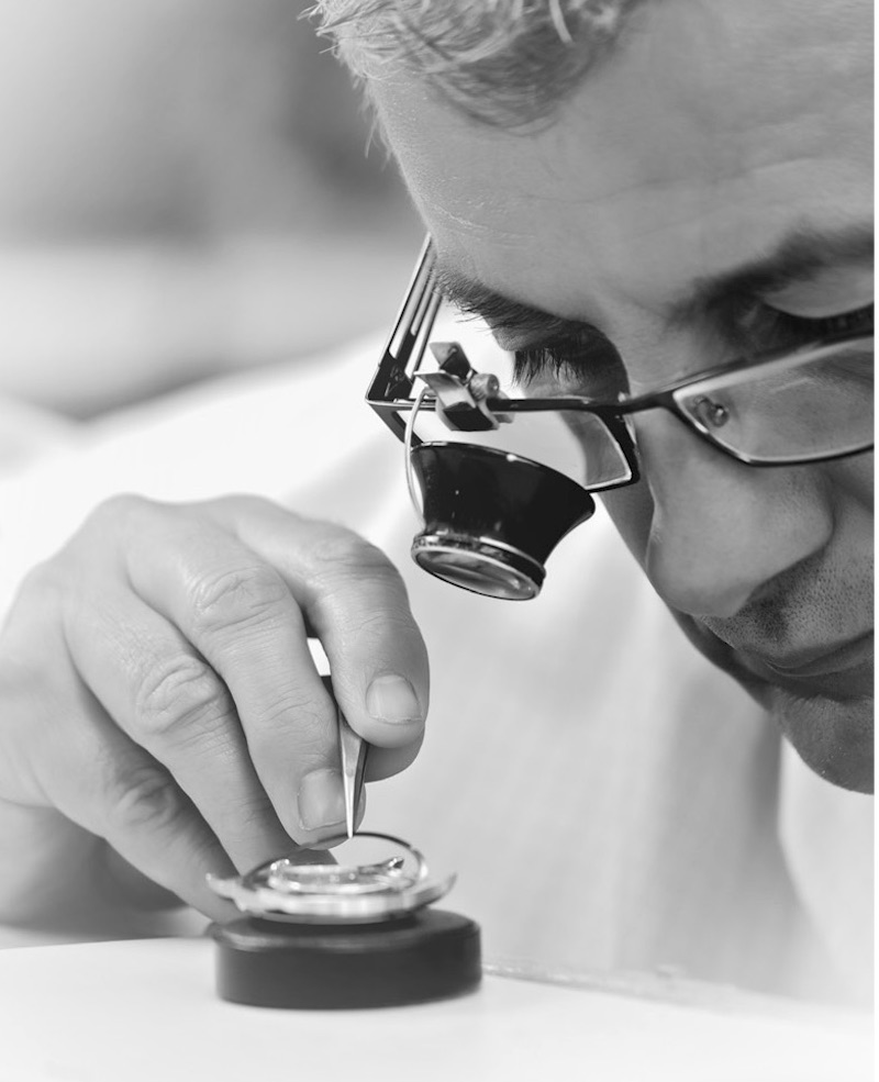 Baume & Mercier watchmakers have been building top-quality watches for more than 160 years.